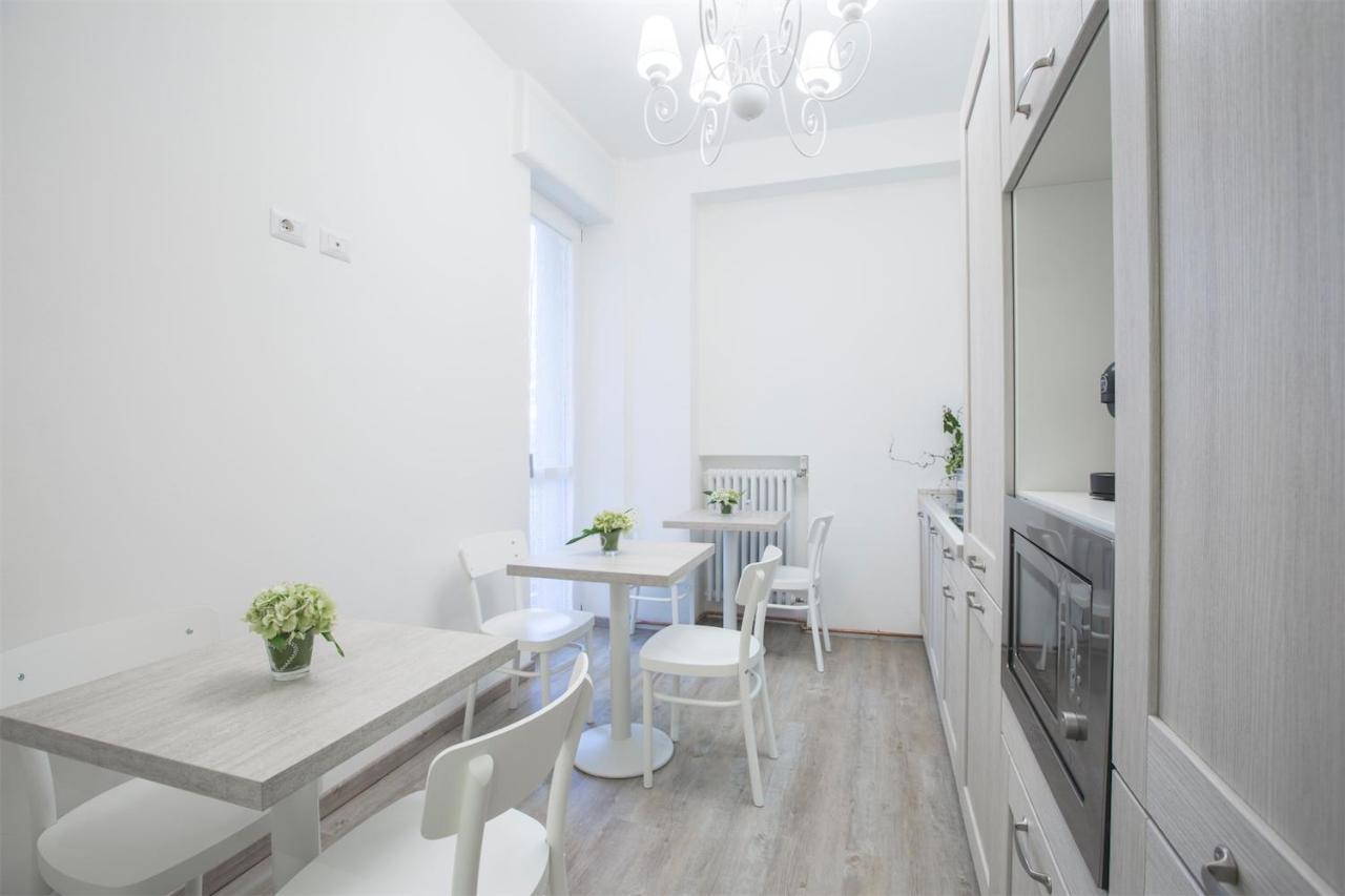 Bed and Breakfast Lilly Chic Монца Экстерьер фото